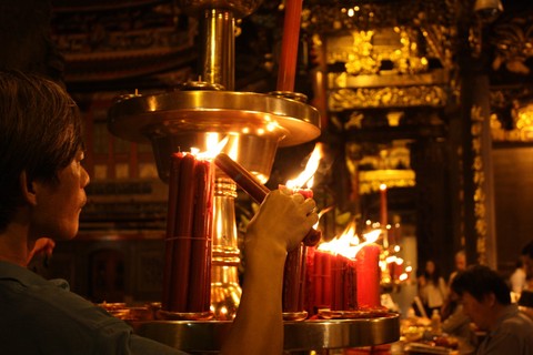 昨天的龍山寺：香燭