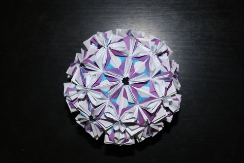 我自己设计的折纸作品（最爱系列之三月的天空）