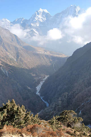 尼泊尔珠峰南坡Everest Base Camp（EBC）三女爬行记【前往Dhole】