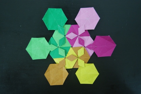 纸色恋曲原创一款双面模块化折纸作品“两生花” （正面）