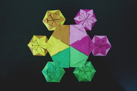 纸色恋曲原创一款双面模块化折纸作品“两生花”（反面）