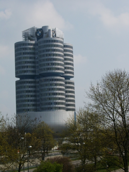 BMW大樓...這沒什麼嚕..^^BNW大樓1.jpg