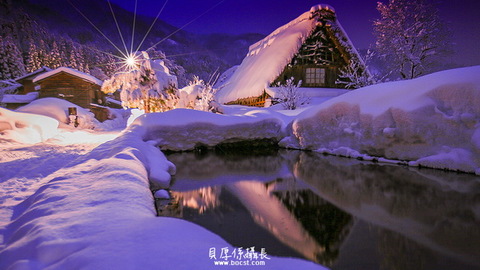 日本【冬天合掌村點燈】雪紛飛。水映夜!!!